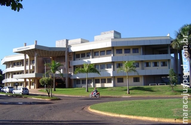 Universitária denuncia homem que mostrou pênis dentro de biblioteca