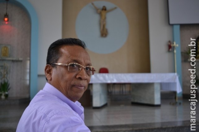 Afeto brasileiro conquistou padre indiano que aprendeu português com pedreiros Afeto brasileiro conquistou padre indiano que aprendeu português com pedreiros