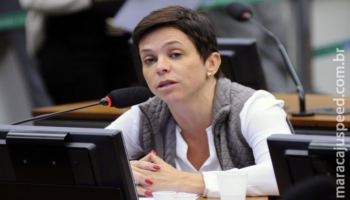 AGU pede ao Supremo que não aceite ação para barrar posse de Cristiane Brasil AGU pede ao Supremo que não aceite ação para barrar posse de Cristiane Brasil