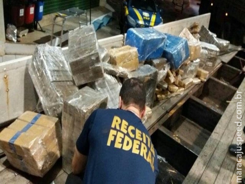 Caminhoneiro é preso transportando meia tonelada de maconha