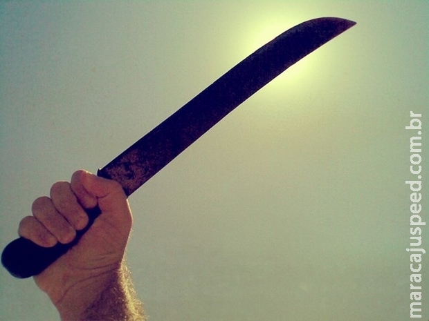 Criança de 9 anos é agredida ao tentar defender mãe e policia usa bala de borracha