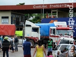 Fronteira do Brasil com a Bolívia continua fechada por caminhoneiros