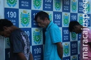 Ladrões arrombam relojoaria no Centro, levam joias e são presos