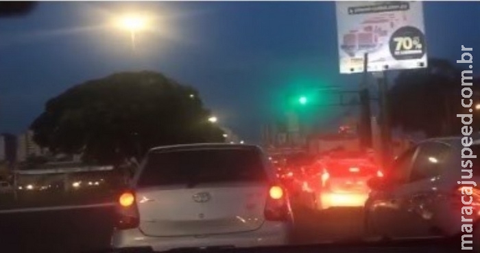 Motorista é esfaqueado no queixo após negar dinheiro a 