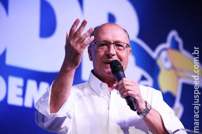 ‘Nenhum dos dois tem chance’, diz Alckmin sobre Lula e Bolsonaro