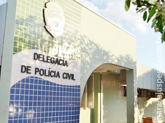 PM discute com mulher em bar, atira em desconhecido e leva facada na barriga PM discute com mulher em bar, atira em desconhecido e leva facada na barriga
