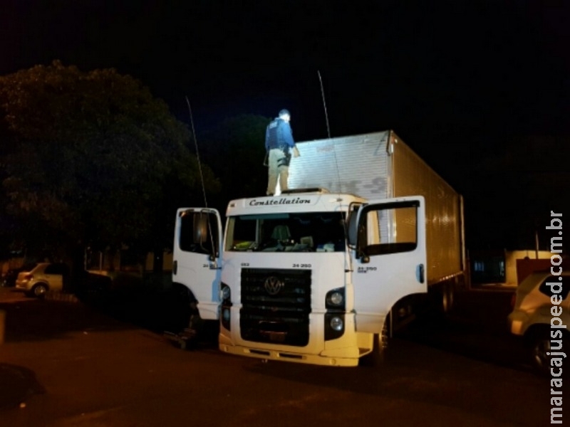 Polícia apreende 400 mil maços de cigarros em transporte de mudança