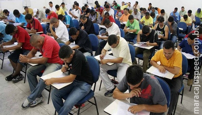 Prefeitura em MS abre concurso com 43 vagas e salários de até R$ 5 mil Prefeitura em MS abre concurso com 43 vagas e salários de até R$ 5 mil