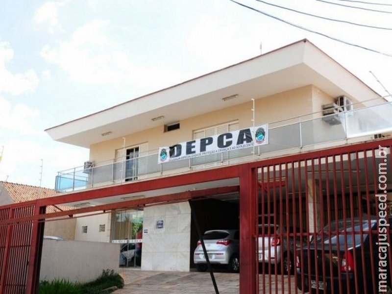 Professor de 34 anos é preso por assediar alunos de escola pública