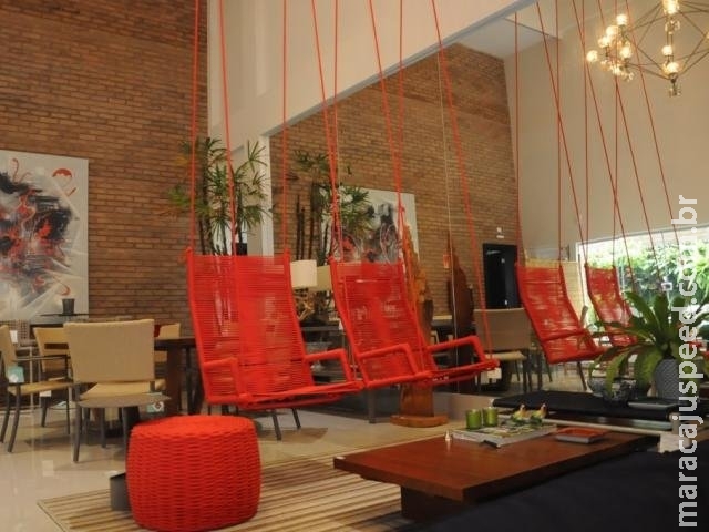 Balanços suspensos saíram dos jardins e agora são conforto dentro de casa Balanços suspensos saíram dos jardins e agora são conforto dentro de casa