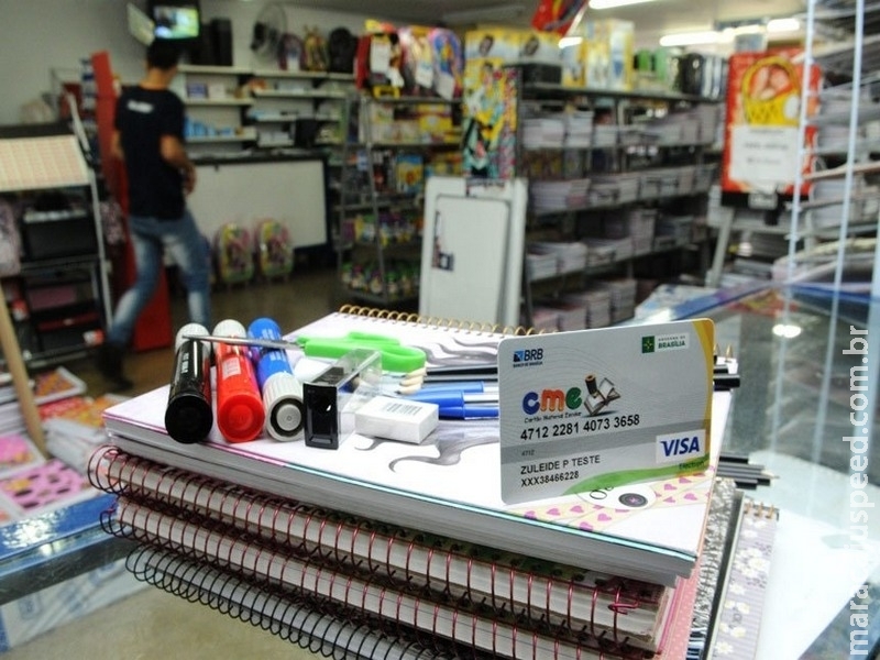 Beneficiários do Bolsa Família poderão ter cartão para material escolar Beneficiários do Bolsa Família poderão ter cartão para material escolar