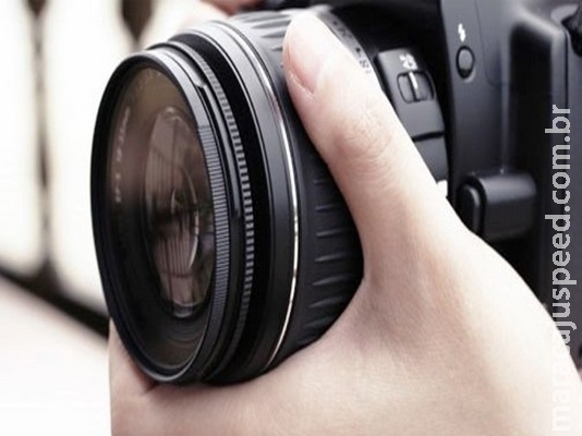Biblioteca Isaías Paim oferece curso gratuito de fotografia no mês das mulheres Biblioteca Isaías Paim oferece curso gratuito de fotografia no mês das mulheres