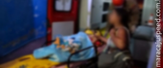 Criança de três anos cai de segundo andar de prédio e sofre traumatismo craniano Criança de três anos cai de segundo andar de prédio e sofre traumatismo craniano