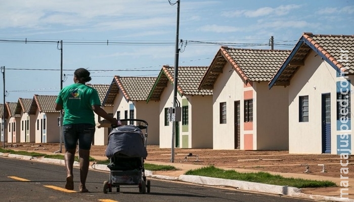 Desempregados poderão deixar de pagar prestação de imóvel por até oito mese s Desempregados poderão deixar de pagar prestação de imóvel por até oito mese s