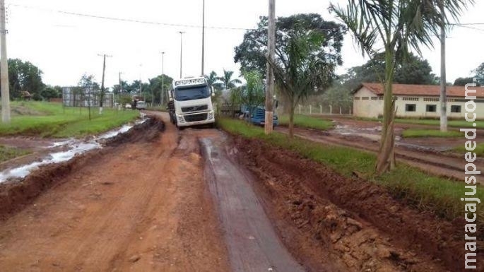 Empresas receberão R$ 2,5 milhões para asfalto e tapa-buraco em duas cidades de MS