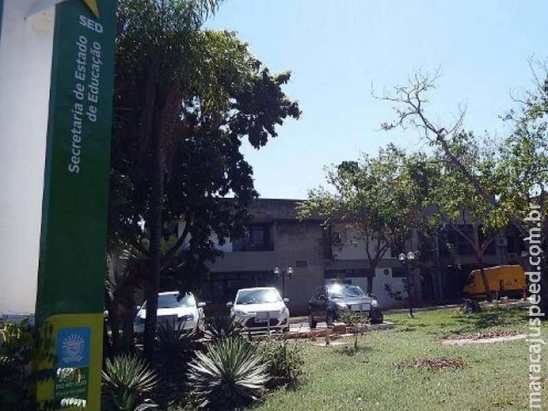 Estado divulga lista com mais de 11 mil inscritos para dar aulas temporárias Estado divulga lista com mais de 11 mil inscritos para dar aulas temporárias