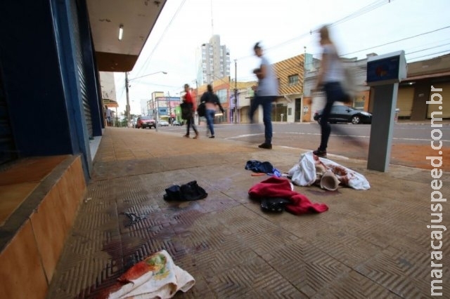 Homem é assassinado a facadas em reduto de usuários de drogas