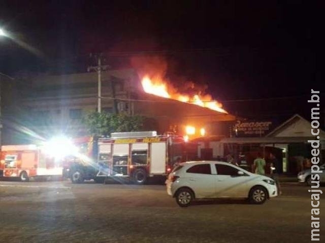 Incêndio destroi loja a poucos metros da fronteira com Ponta Porã Incêndio destroi loja a poucos metros da fronteira com Ponta Porã