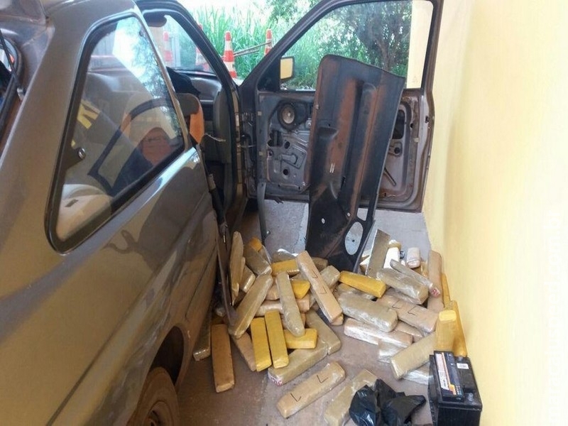  PRF aborda condutor em rodovia de MS e acha munições e mais de 100 kg de droga escondidos em carro