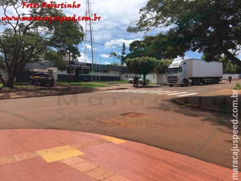 PRF recupera em Maracaju carreta roubada em Rio Verde/GO, que seria usada para transportar cigarro do Paraguai PRF recupera em Maracaju carreta roubada em Rio Verde/GO, que seria usada para transportar cigarro do Paraguai