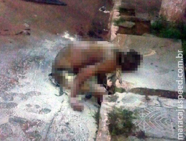 Réus que queimaram homem vivo são condenados a 21 e 28 anos de prisão