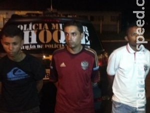 Três são presos tentando levar caminhonete roubada para o Paraguai
