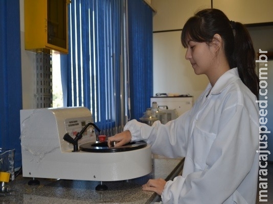Alunos do Ensino Médio podem se inscrever para iniciação científica na UFGD Alunos do Ensino Médio podem se inscrever para iniciação científica na UFGD