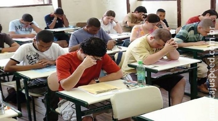 Corumbá abre concurso com 234 vagas e salários de até R$ 3,7 mil Corumbá abre concurso com 234 vagas e salários de até R$ 3,7 mil