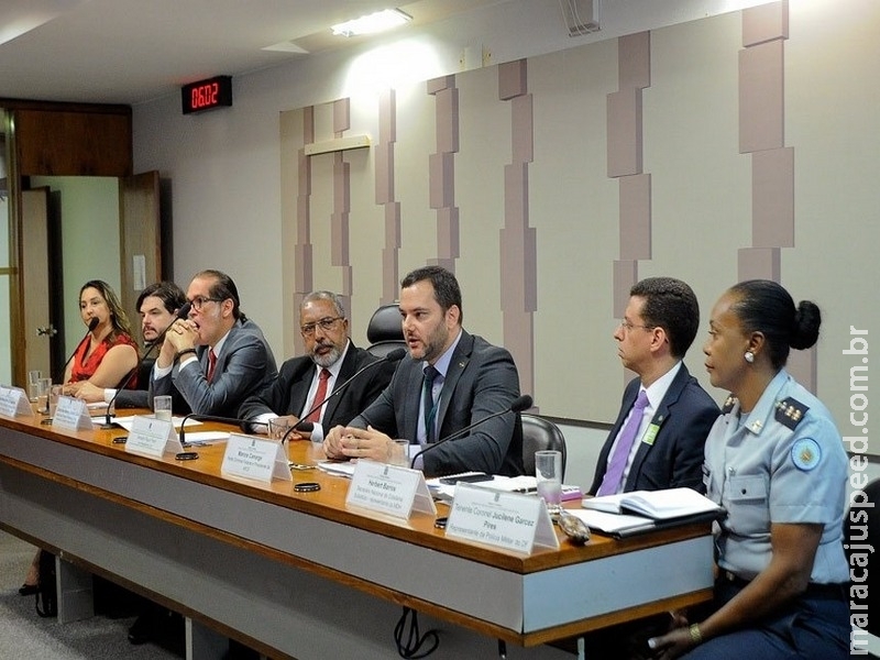 Direitos humanos devem nortear ações de segurança, defendem especialistas Direitos humanos devem nortear ações de segurança, defendem especialistas