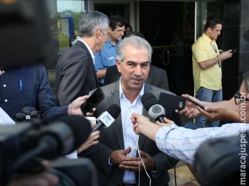 Governador entrega e autoriza obras de R$ 15 milhões nesta segunda-feira Governador entrega e autoriza obras de R$ 15 milhões nesta segunda-feira