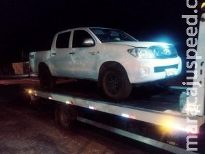 Polícia acha Hillux usada em furtos, mas dupla de irmãos consegue fugir