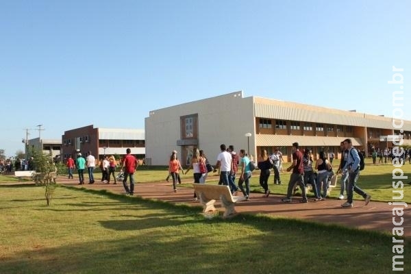 UFGD abre seleção com 21 vagas para professores e salários de até R$ 5,7 mil UFGD abre seleção com 21 vagas para professores e salários de até R$ 5,7 mil