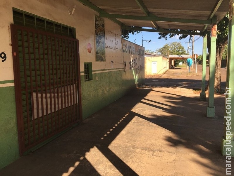 Bandido pede duas cervejas em conveniência e rouba dinheiro e celular em MS