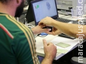 De 80 mil que tiveram o título de eleitor cancelado, só 5 mil fizeram biometria De 80 mil que tiveram o título de eleitor cancelado, só 5 mil fizeram biometria