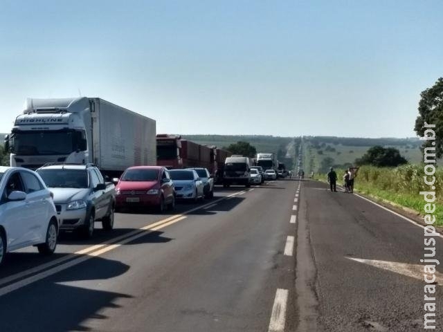 Dois mil condutores foram afetados por bloqueios em rodovias, diz PRF