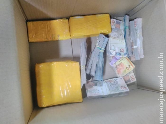 Federal prende suposto PM de MS com R$ 94 mil escondidos no carro Federal prende suposto PM de MS com R$ 94 mil escondidos no carro