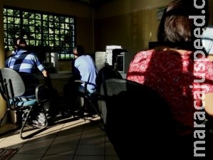 Grupo de comerciantes que seguia para fazer compra no Paraguai são assaltados Grupo de comerciantes que seguia para fazer compra no Paraguai são assaltados