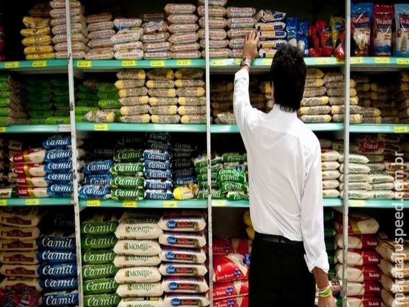 Mercadinhos vencem preços de supermercados pela primeira vez em 7 anos
