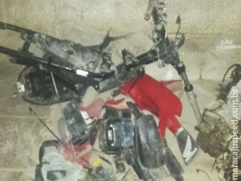 Moto é furtada e dono descobre veículo em desmanche nos fundos de bar
