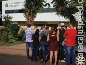 A 2 dias do prazo para regularizar título, Fórum Eleitoral tem fila nesta 2ª A 2 dias do prazo para regularizar título, Fórum Eleitoral tem fila nesta 2ª