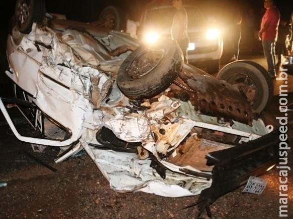 Acidente com três carros na rodovia deixa cinco pessoas feridas Acidente com três carros na rodovia deixa cinco pessoas feridas