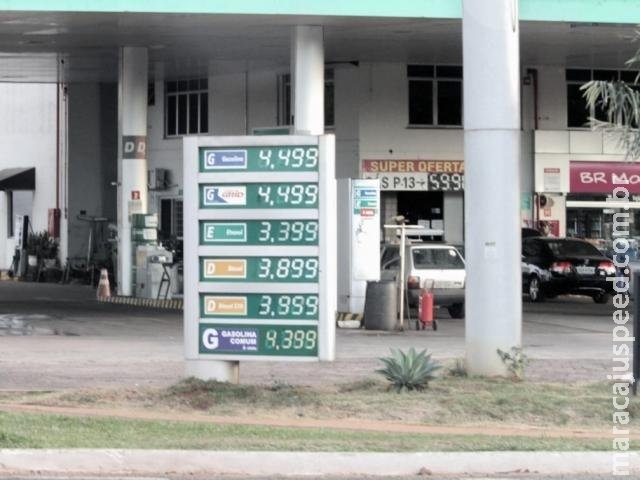 Após acordo com Procon, ainda tem gasolina vendida a R$ 4,49 na Capital
