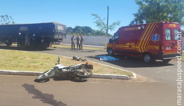  Criança de 10 anos morre após caminhão bater em motocicleta na Capital