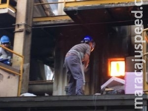 Em 1ª incineração do ano, polícia destrói 16,5 toneladas de drogas Em 1ª incineração do ano, polícia destrói 16,5 toneladas de drogas