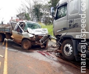 Gerente de fazenda morre em colisão com carreta