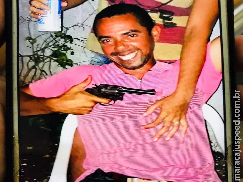 Maracaju: Cunhado atira em cunhado após ter atirado em sua amásia gestante na cabeça Maracaju: Cunhado atira em cunhado após ter atirado em sua amásia gestante na cabeça