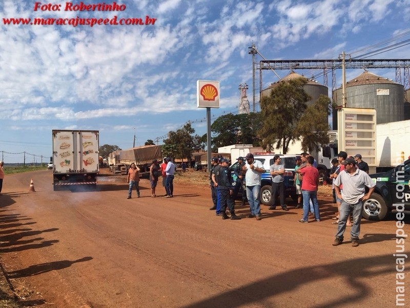 Maracaju: Forças policiais conseguem acordo e iniciam a liberação da passagem de caminhões nos pontos de bloqueios em Maracaju