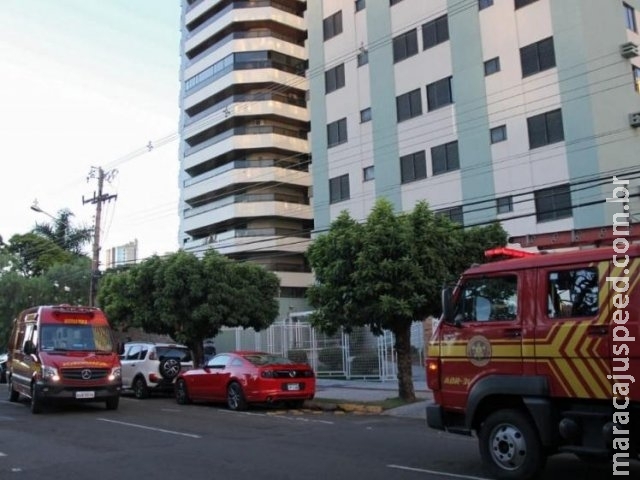 Mulher de 90 anos morre após cair do 8º andar de prédio no Centro Mulher de 90 anos morre após cair do 8º andar de prédio no Centro
