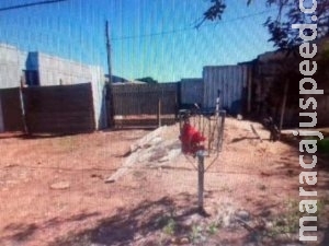Pistola usada por matadores de garagista é encontrada em lixeira