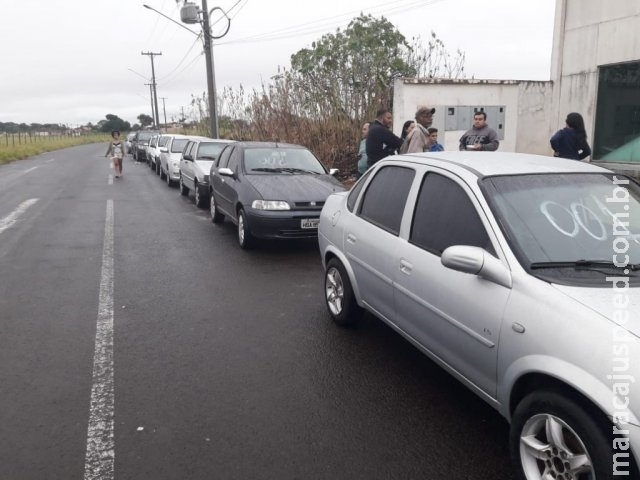 Posto com gasolina a R$ 2,50 tem fila de 12 horas e 250 abastecidas